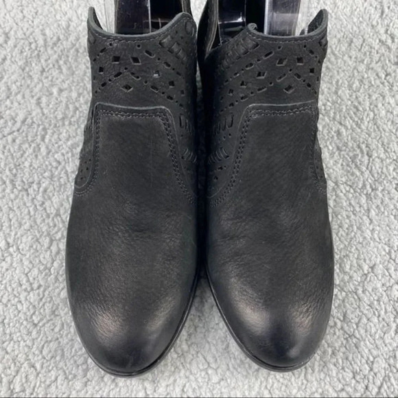 𝅺VINCE CAMUTO PRASATA BOOTIES Black Nubuck Suede Leather Boots‎ Zip Womens 6 - Picture 12 of 16